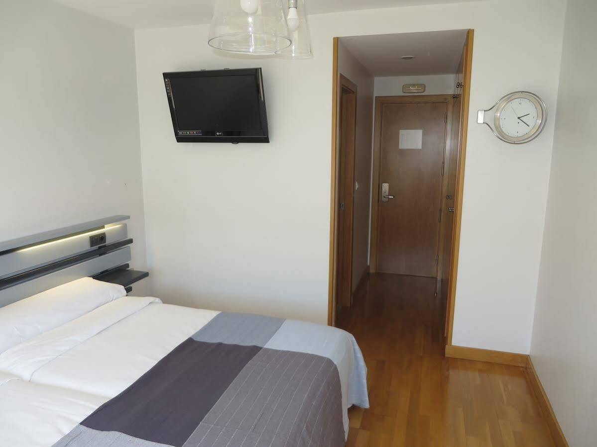 Hotel Ofi A Coruna Exterior photo